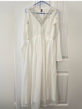 Elegant White Embellished Women's Dress